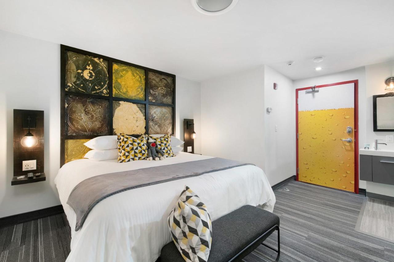 Heart & Hops Brewery Suites Kingsville Екстер'єр фото