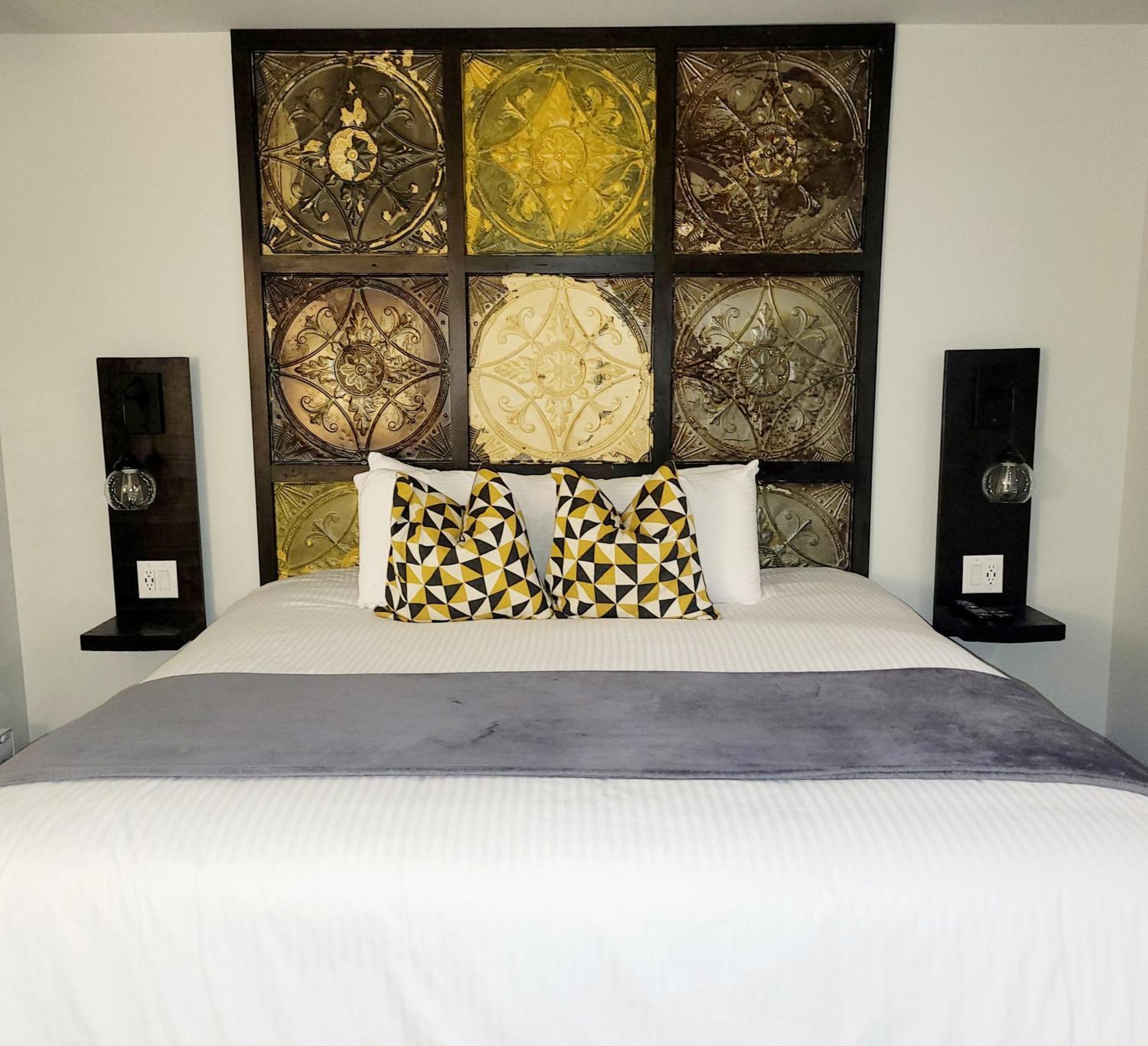 Heart & Hops Brewery Suites Kingsville Екстер'єр фото