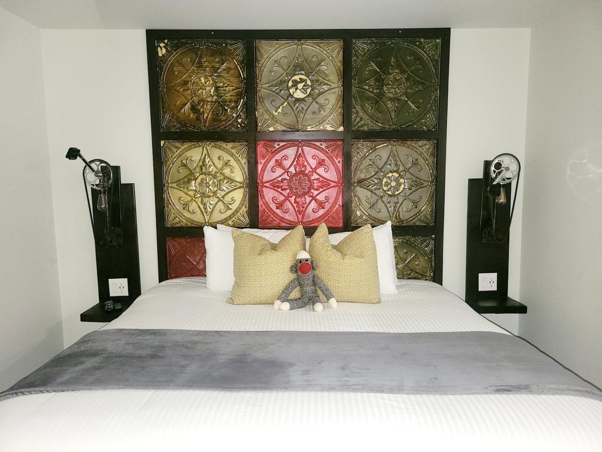 Heart & Hops Brewery Suites Kingsville Екстер'єр фото