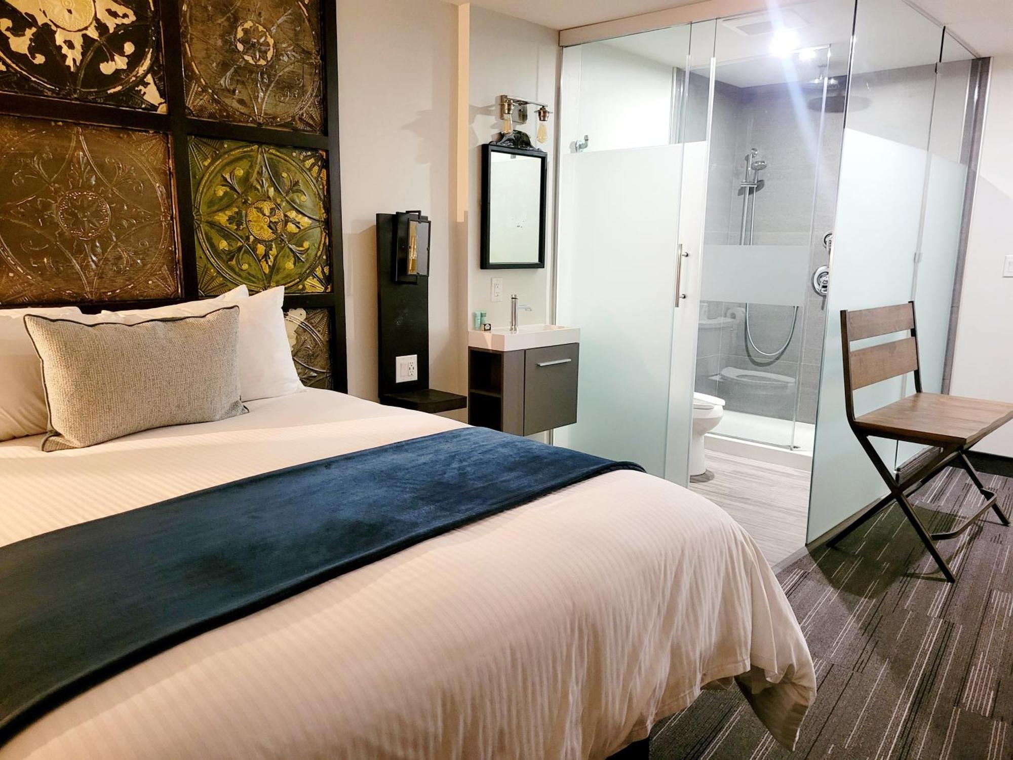 Heart & Hops Brewery Suites Kingsville Екстер'єр фото