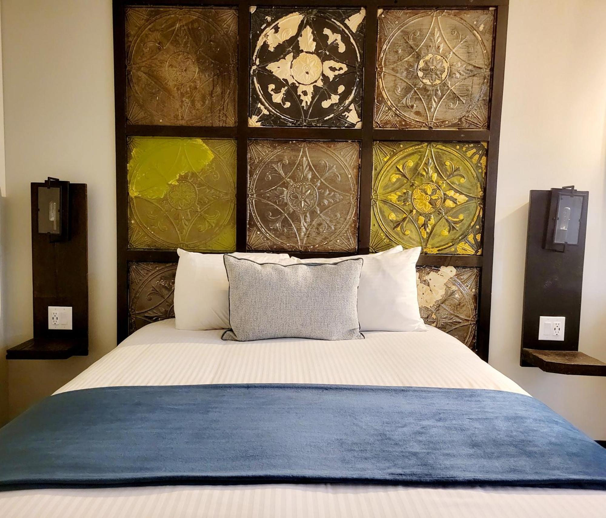 Heart & Hops Brewery Suites Kingsville Екстер'єр фото