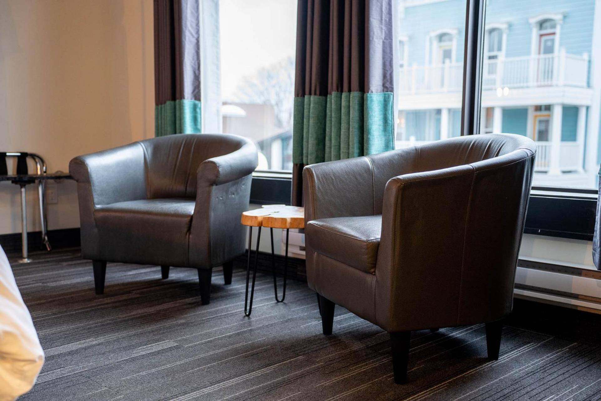 Heart & Hops Brewery Suites Kingsville Екстер'єр фото