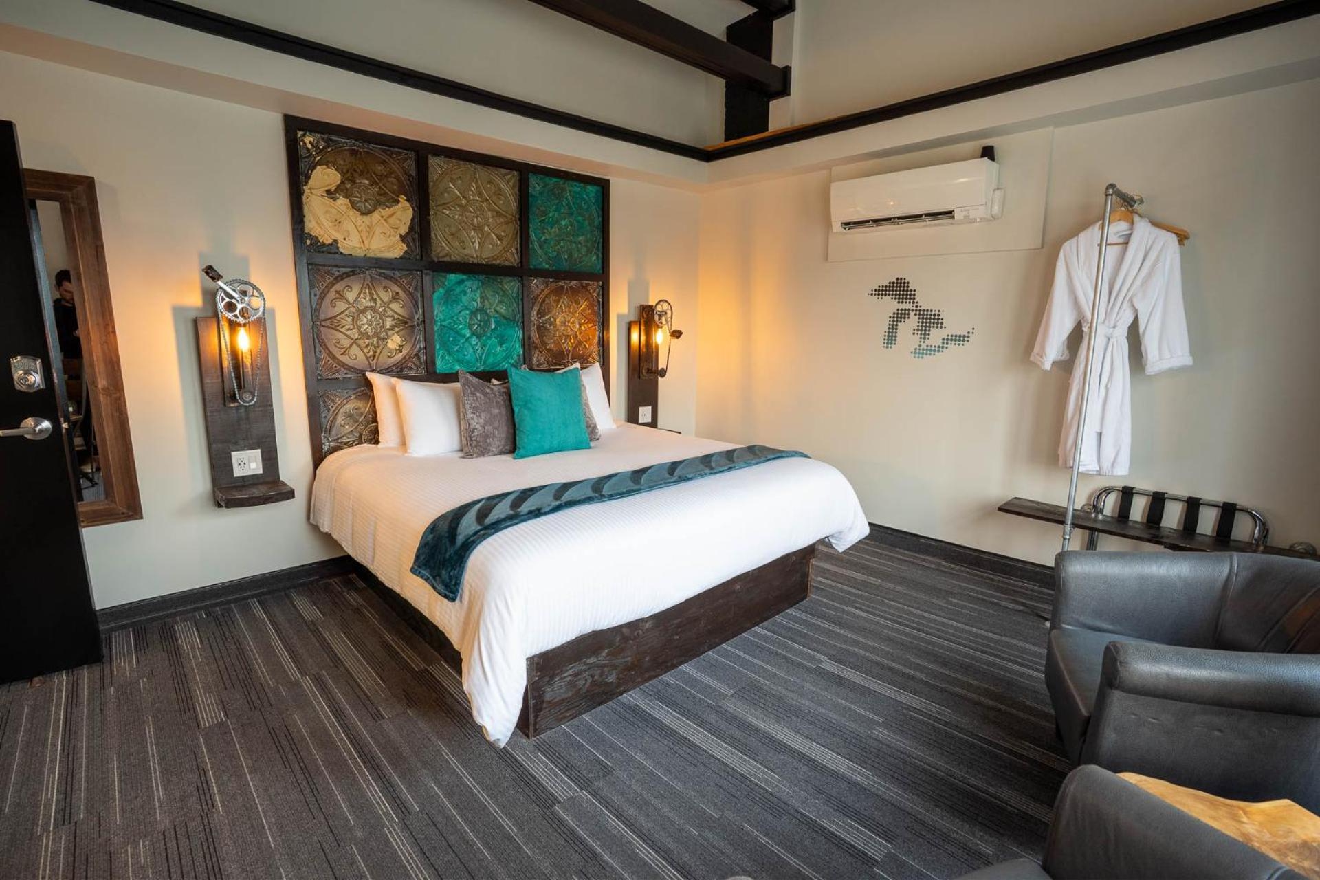 Heart & Hops Brewery Suites Kingsville Екстер'єр фото