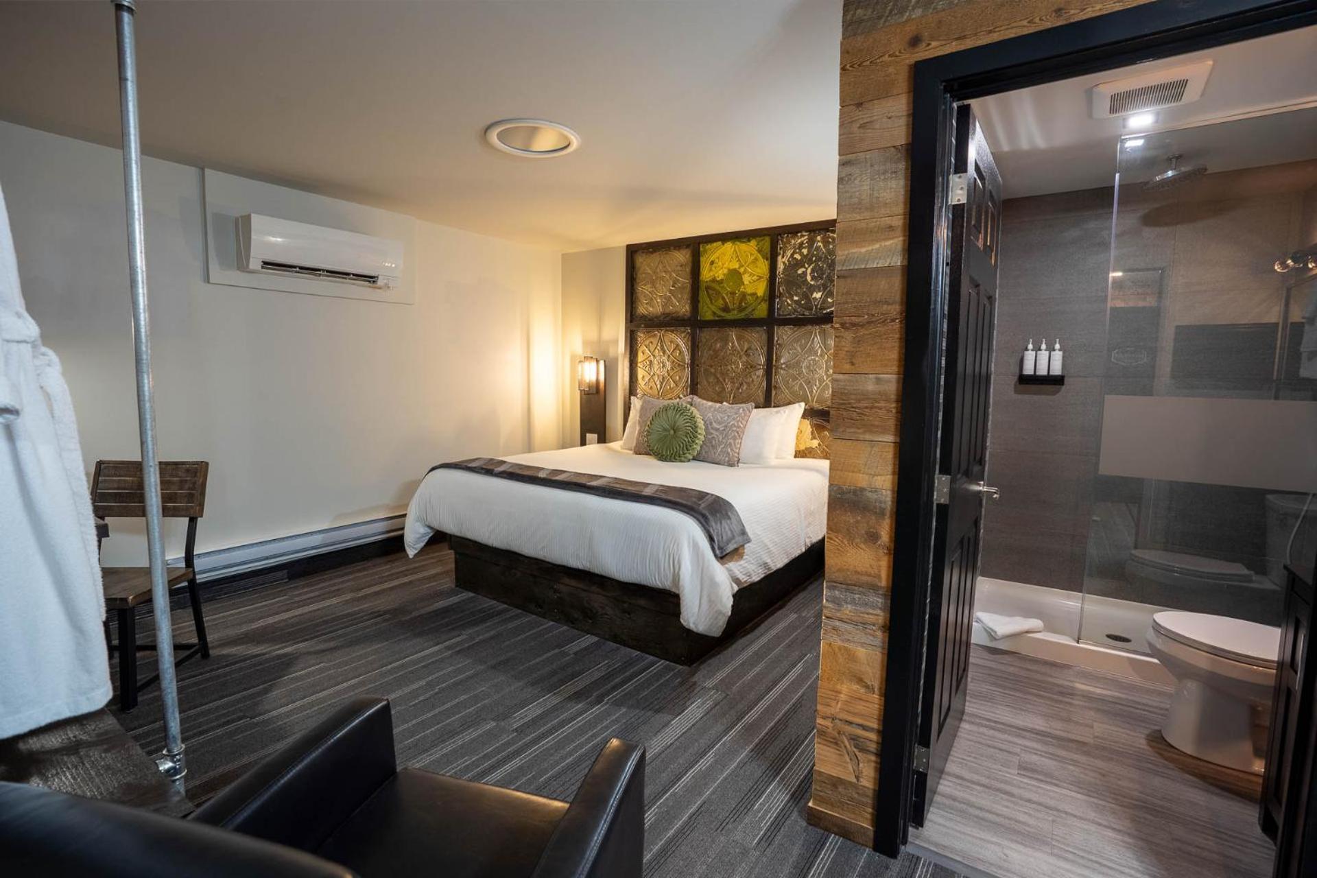 Heart & Hops Brewery Suites Kingsville Екстер'єр фото