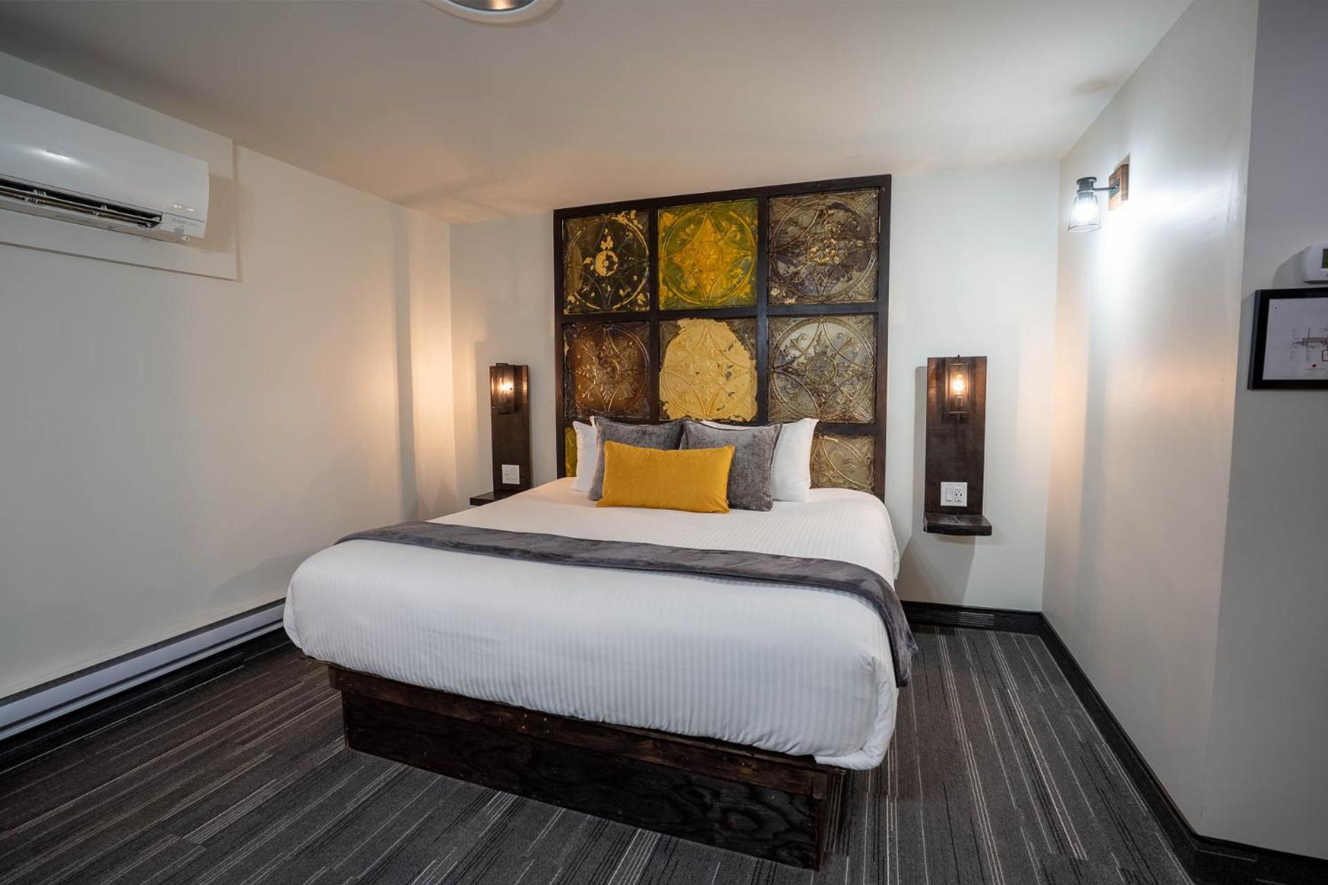Heart & Hops Brewery Suites Kingsville Екстер'єр фото
