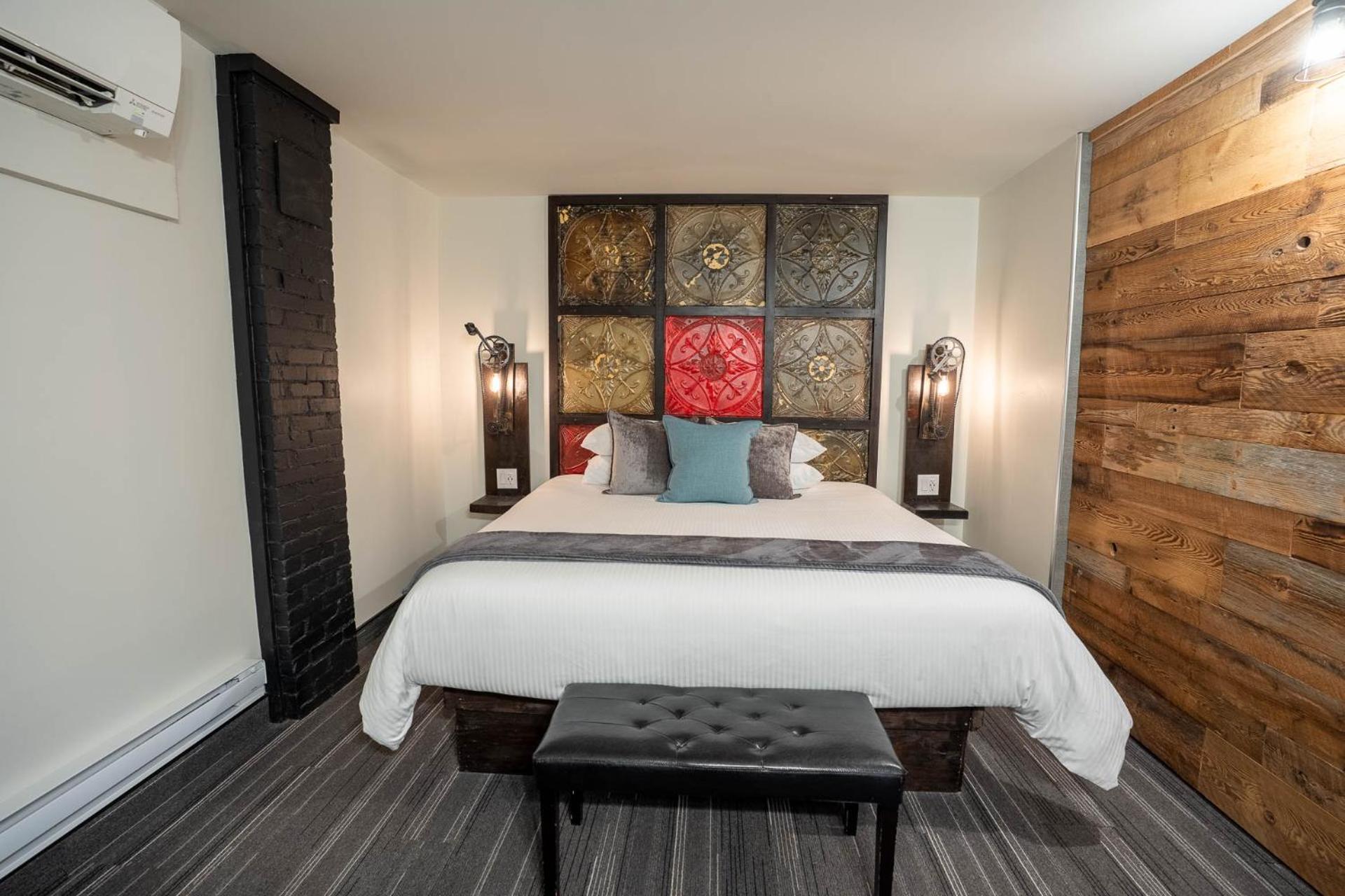 Heart & Hops Brewery Suites Kingsville Екстер'єр фото